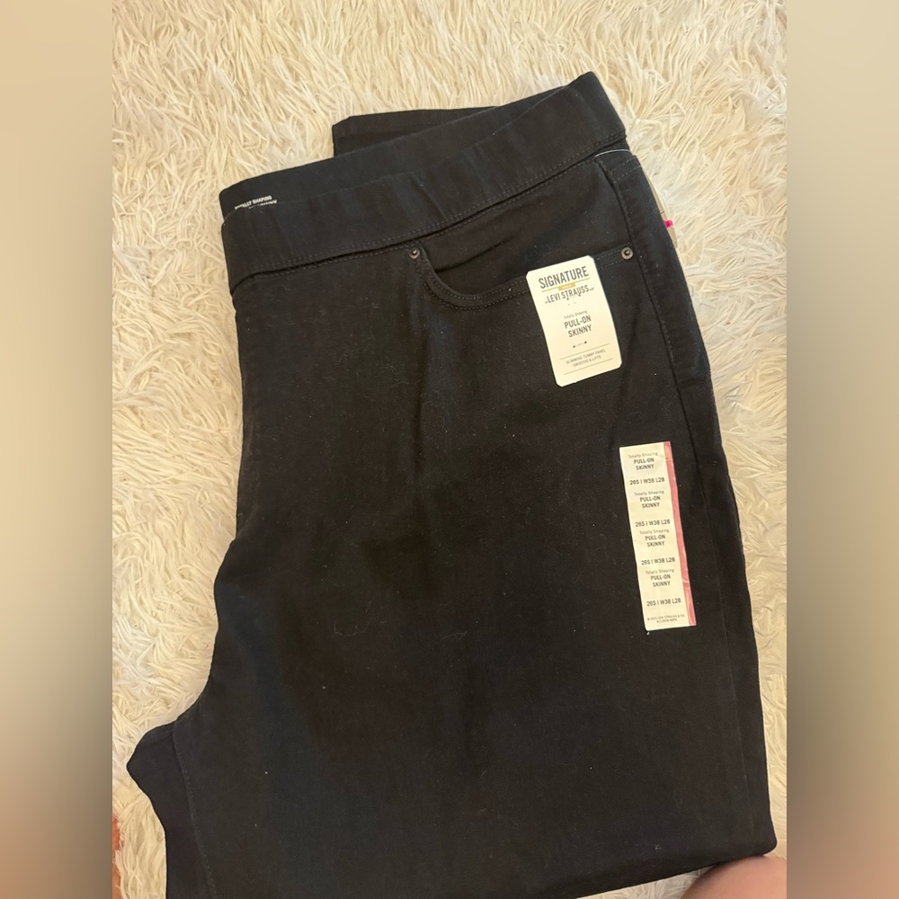 Signature gold by Levi Strauss totalShaping Pull ON SKINNY NWT Size 26S W38 L28
